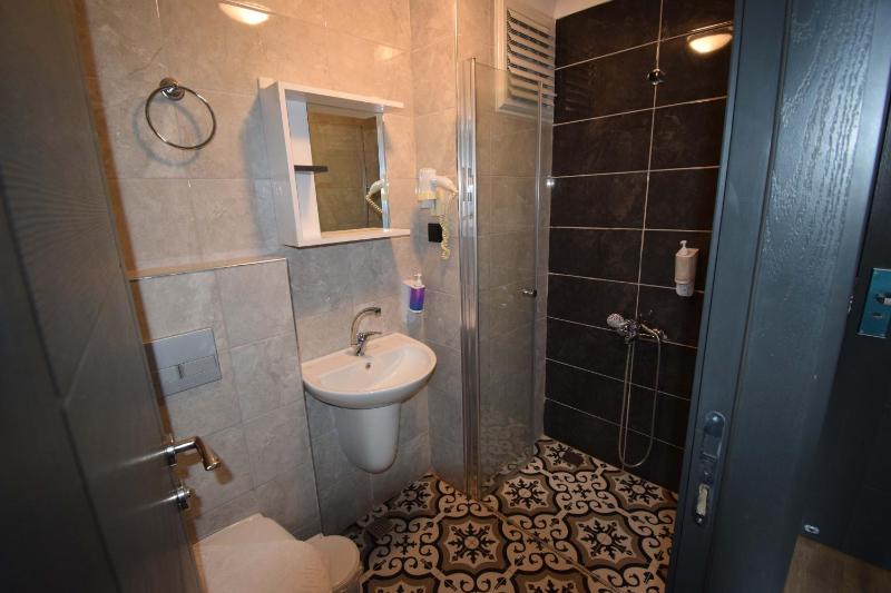 Budget Single Room image 1