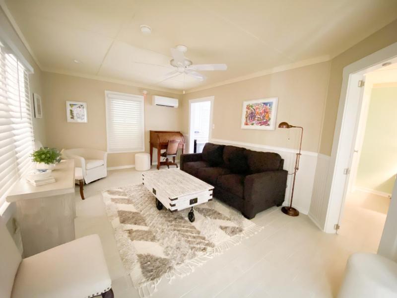 Authors Key West Guesthouse - image 49