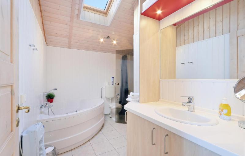 Stunning Home In Rechlin With Sauna - image 8