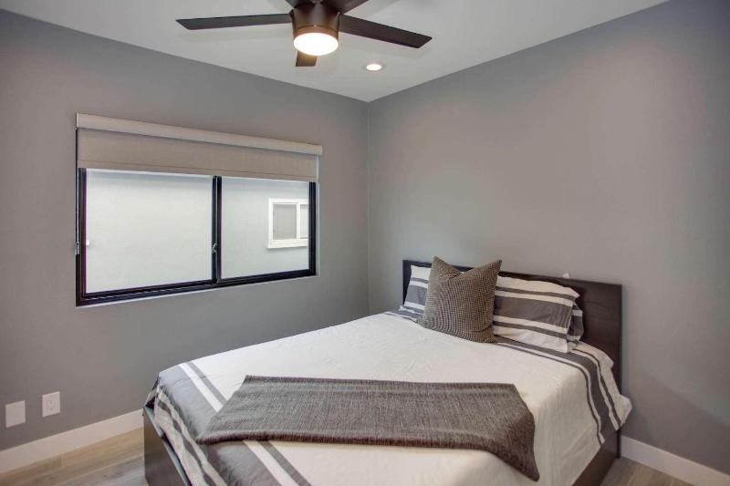 308 35th Street Unit A (Lower) - image 18