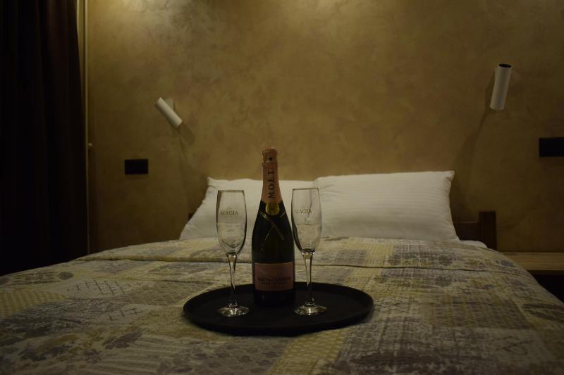 Standard Double or Twin Room image 1