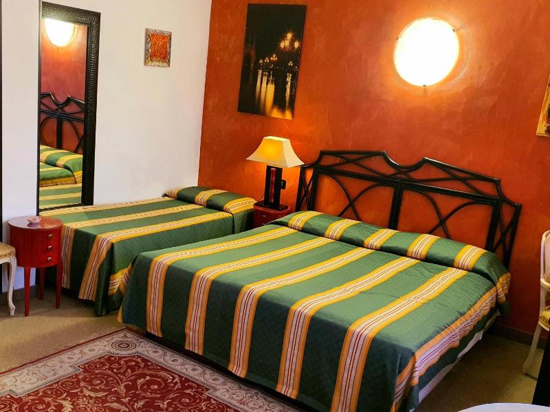 Quadruple Room with Private Bathroom image 4