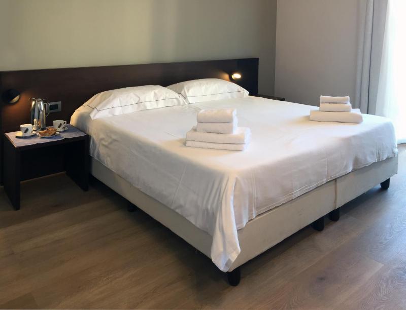 Executive Double or Twin Room image 2