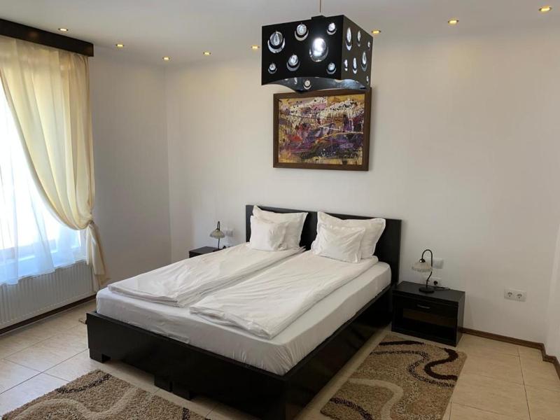 Deluxe Double Room image 4