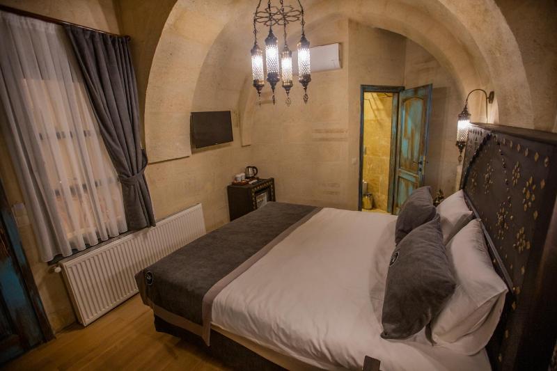 Deluxe Double Room image 4