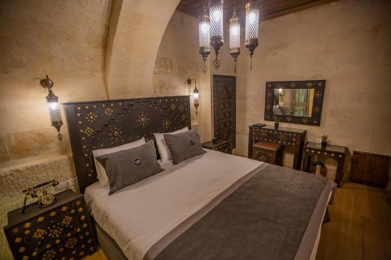 Deluxe Double Room image 1