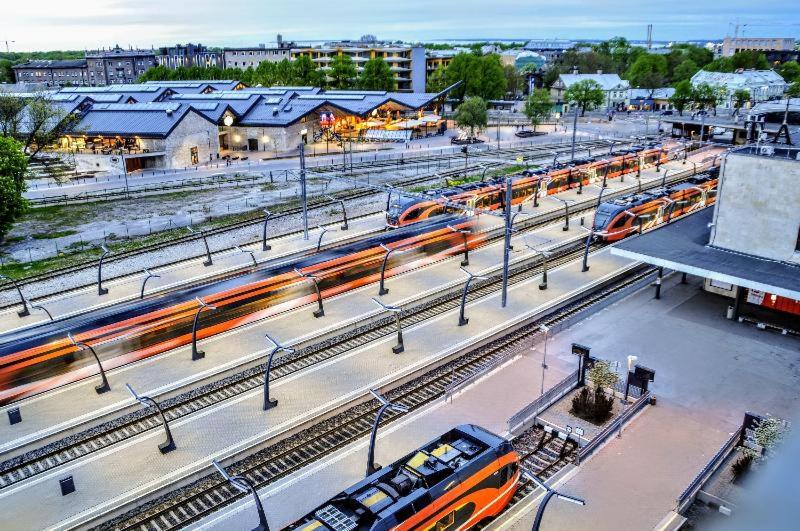 Room #2454130 image 3