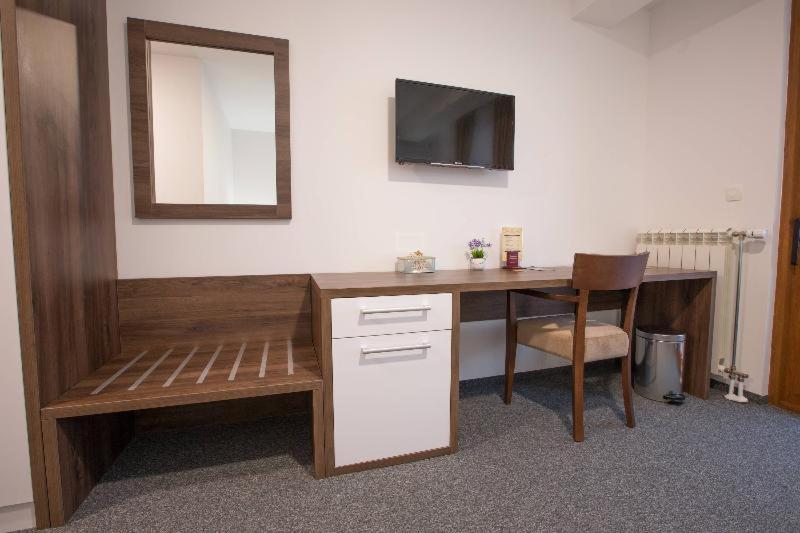 Room #190919504 image 4