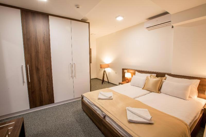 Room #190919504 image 3