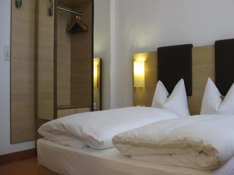Room #6111948 image 3