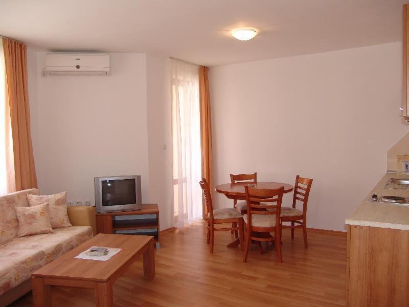 One-Bedroom Apartment with Balcony (4 Adults) image 1