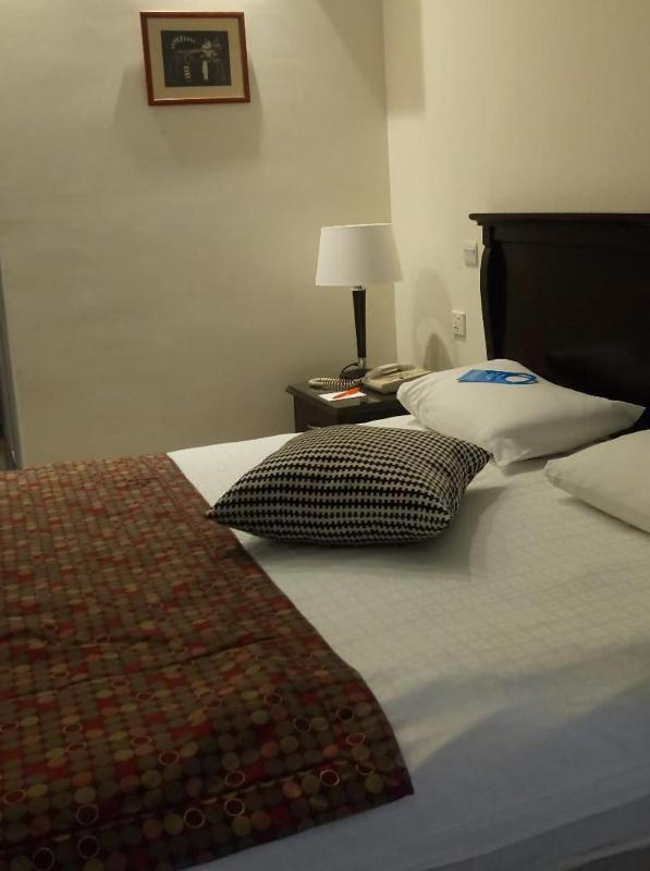 Room #2390839 image 4