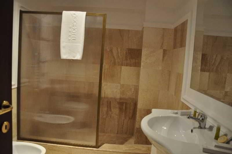 Room #46746110 image 2