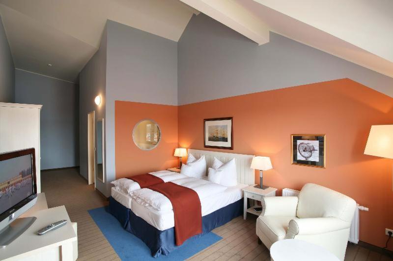 Room #6688024 image 3