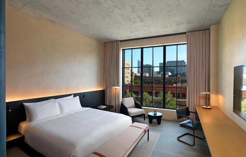 Nobu Hotel Chicago - image 11