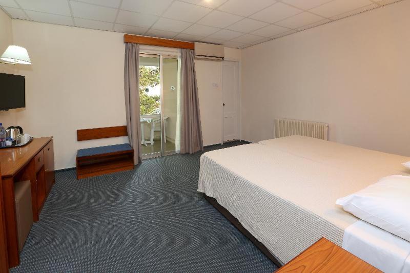 Room #28430040 image 3