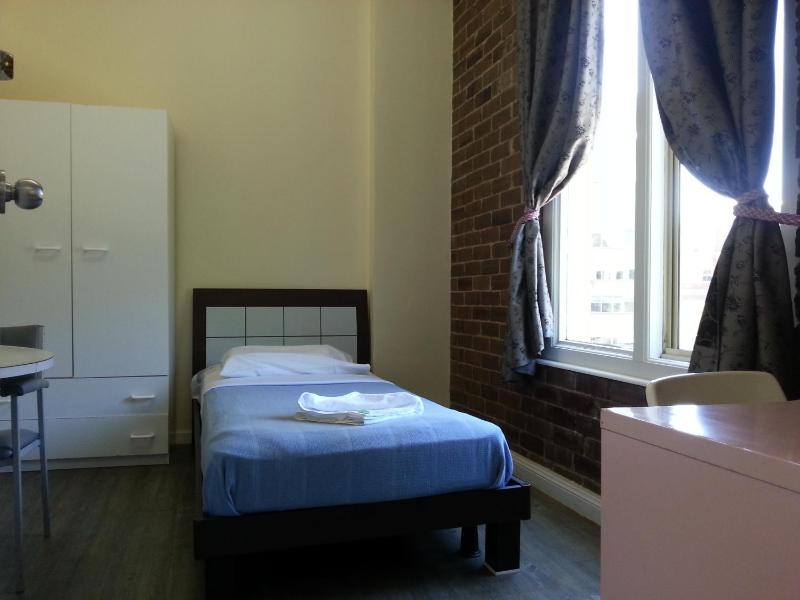 Single Room with Shared Bathroom image 1