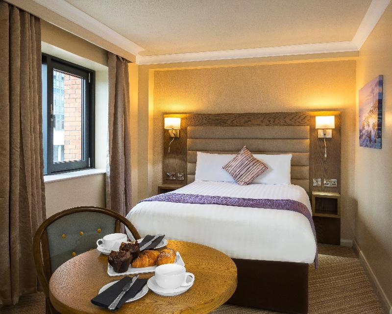 Superior Twin Room image 2