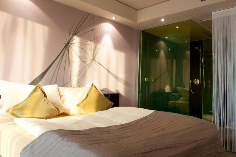 Deluxe Double Room image 4
