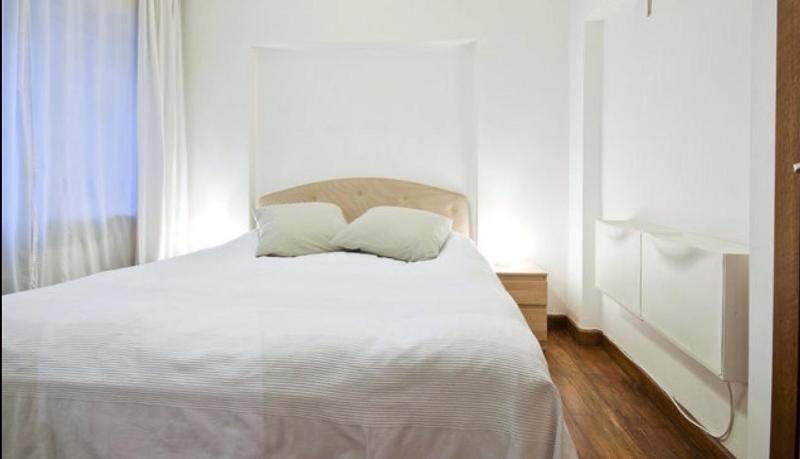 Two-Room Apartment image 4