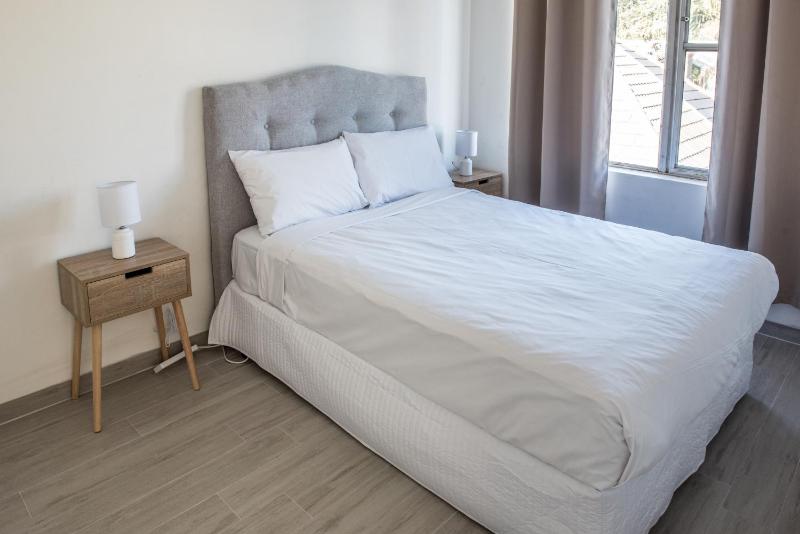 Lotus Stay Manly - Apartment 29G - image 3
