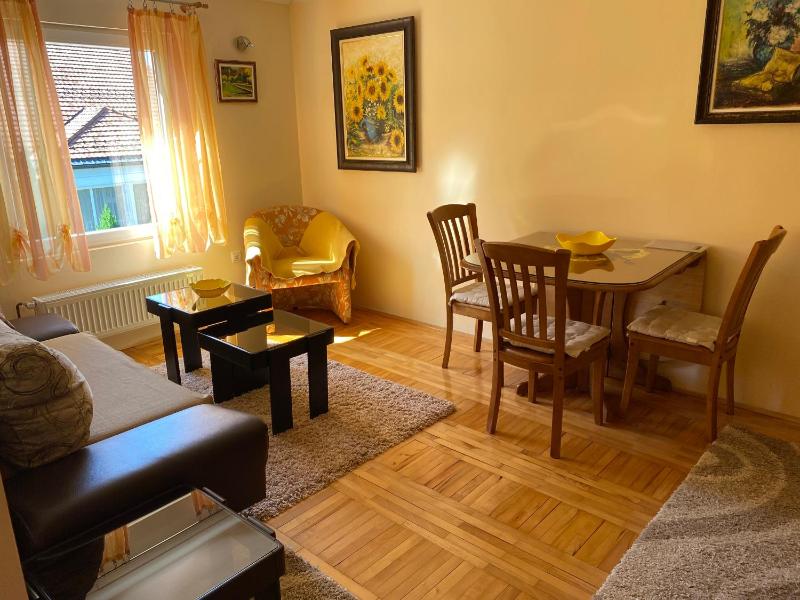 One-Bedroom Apartment image 2