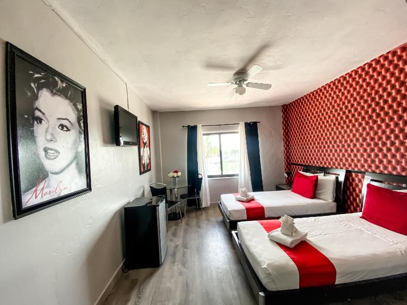 Standard Twin Room (Fully Renovated) image 3
