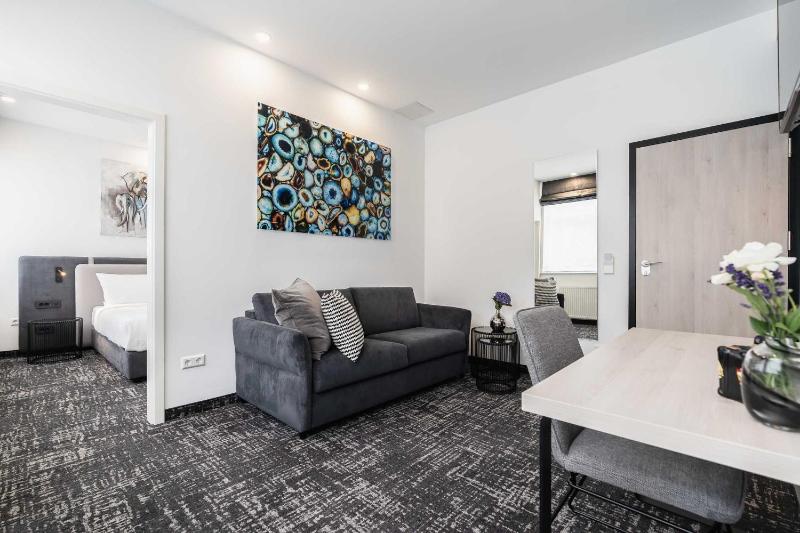 One-Bedroom Apartment image 1