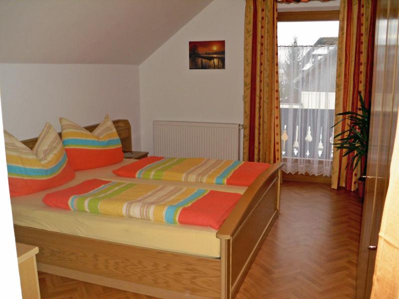 One-Bedroom Apartment image 4