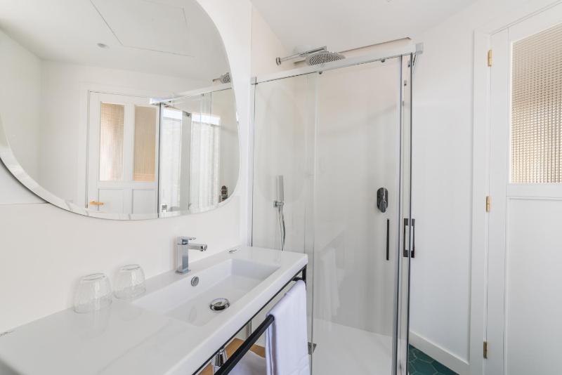 Double Single Use Room image 4