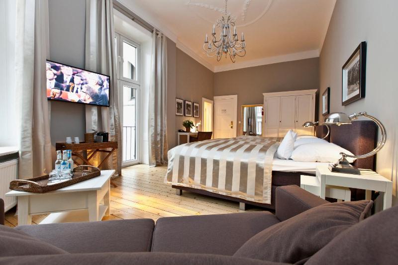 Suite image 3