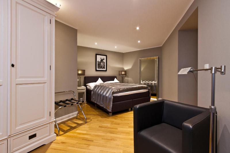 Superior Double Room image 4