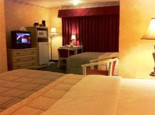 Room #2444107 image 3