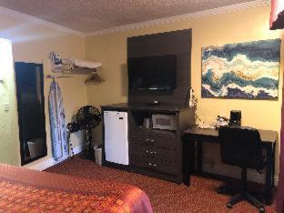 Room #2444108 image 4