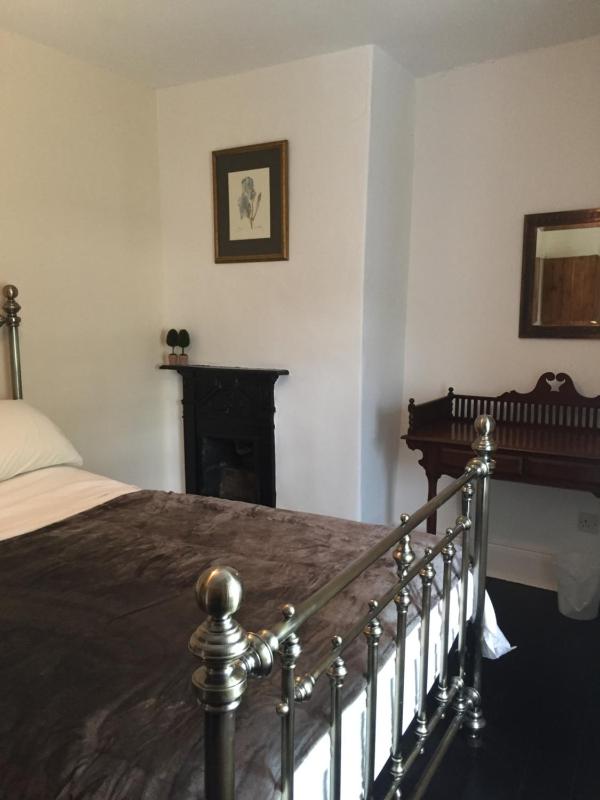 Two-Bedroom House image 1