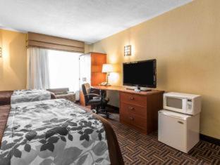 Room #5940106 image 2
