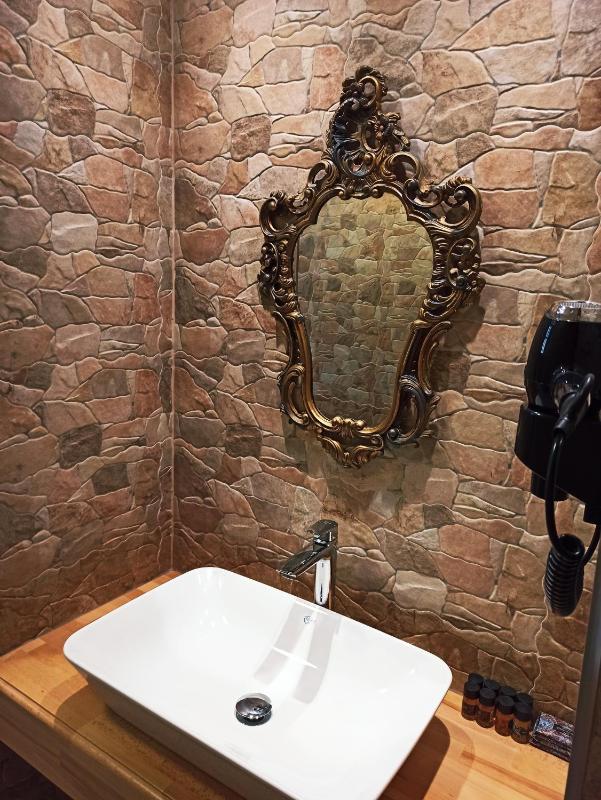 Standard Double or Twin Room image 4