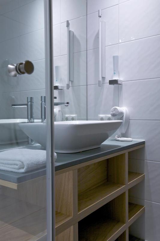 Comfort Double Room with Lake Access image 4