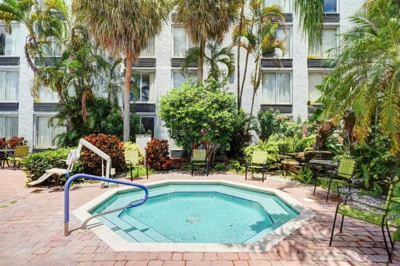 Plaza Hotel Fort Lauderdale - image 11