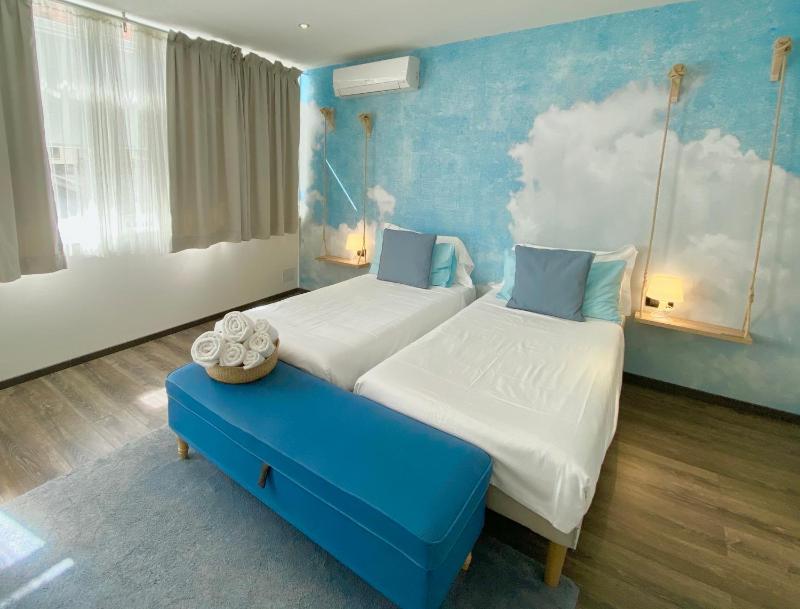 Double Room with Private Bathroom image 4