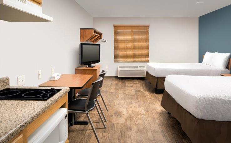 Double Room with Two Double Beds - Accessible/Non-Smoking image 2