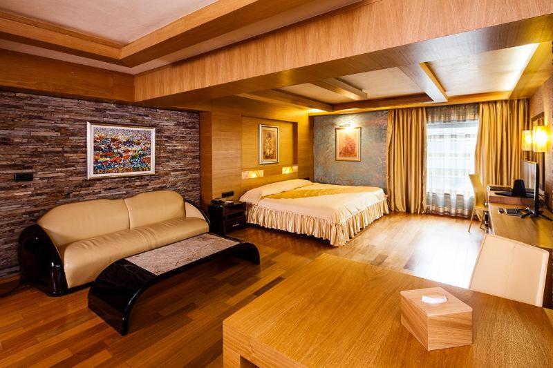 Superior Double or Twin Room image 3
