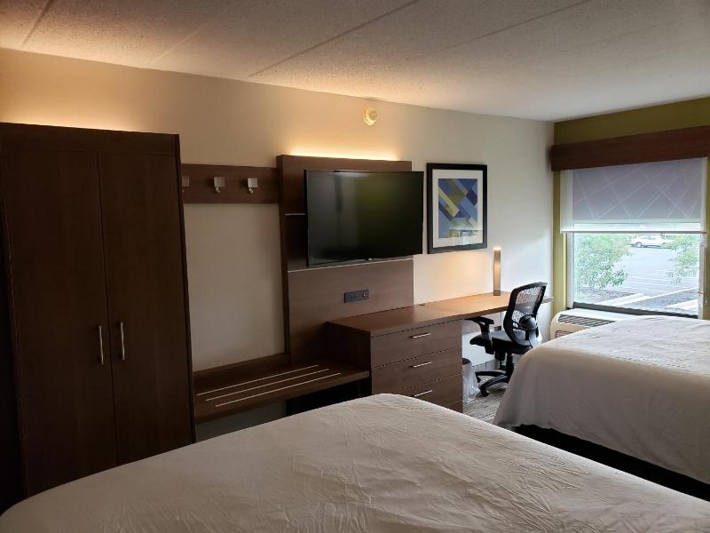 Standard Room image 4