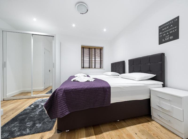 Superior Apartment image 2