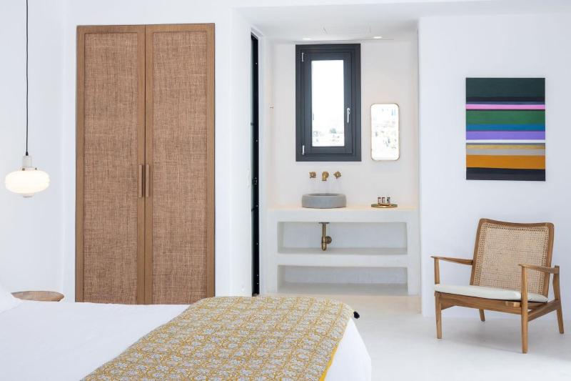 Executive Suite image 4