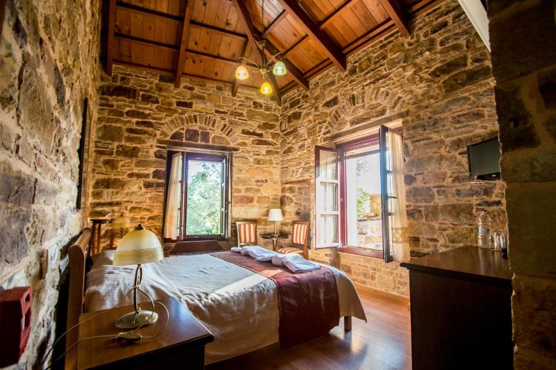Twin Room image 1