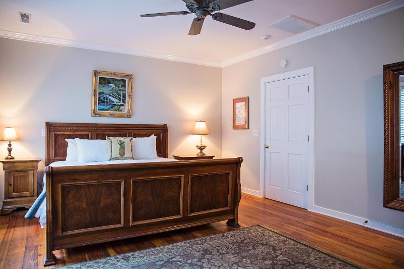 One-Bedroom Cottage image 3