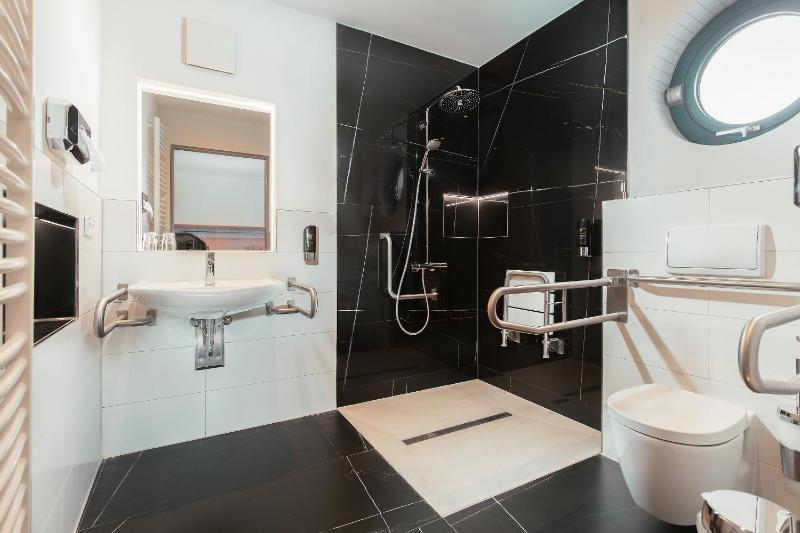 Double Room - Disability Access image 3