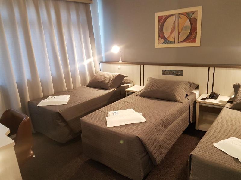 Hotel Blumenau by Pires - Balneário Camboriú - image 35