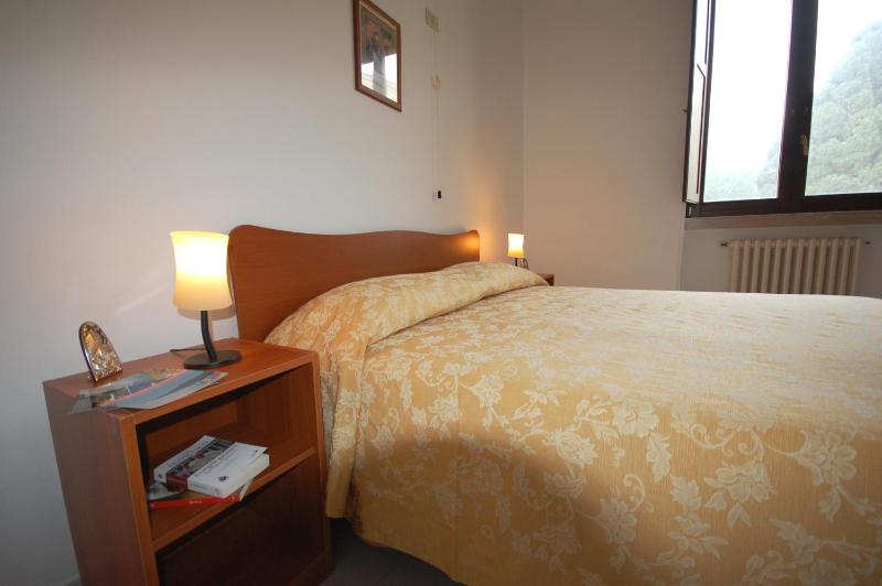 Standard Single Room image 3